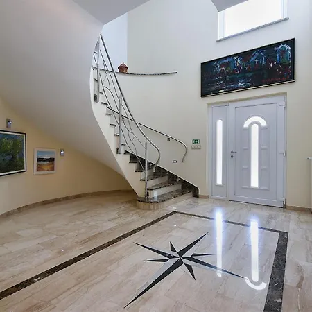 House Jelena 440